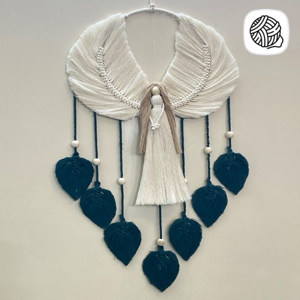 دیوار کوب مکرومه بافی مدل فرشته کد 02 (قطر دایره فلری 20cm) - فروشگاه اینترنتی مکرومه